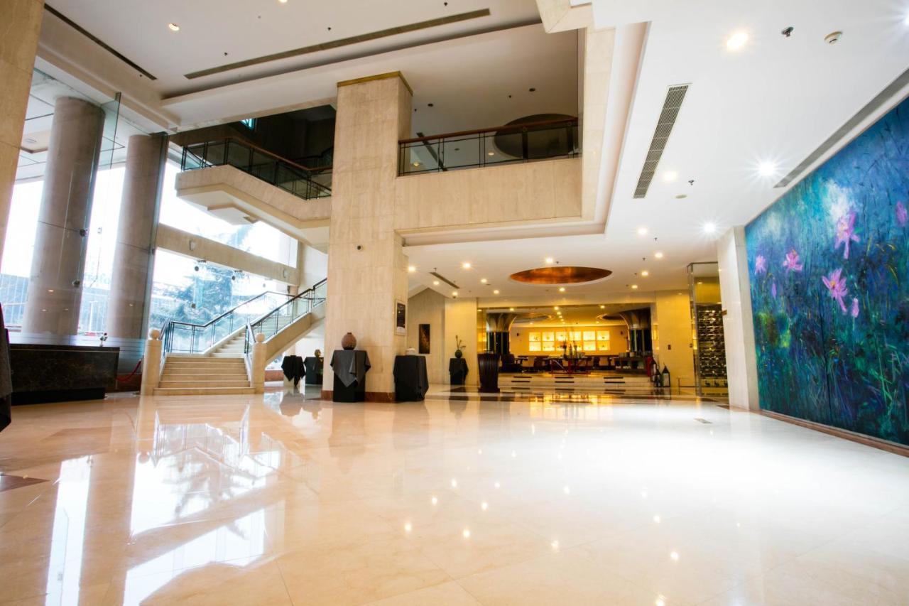 Hotel Equatorial Qingdao Eksteriør billede